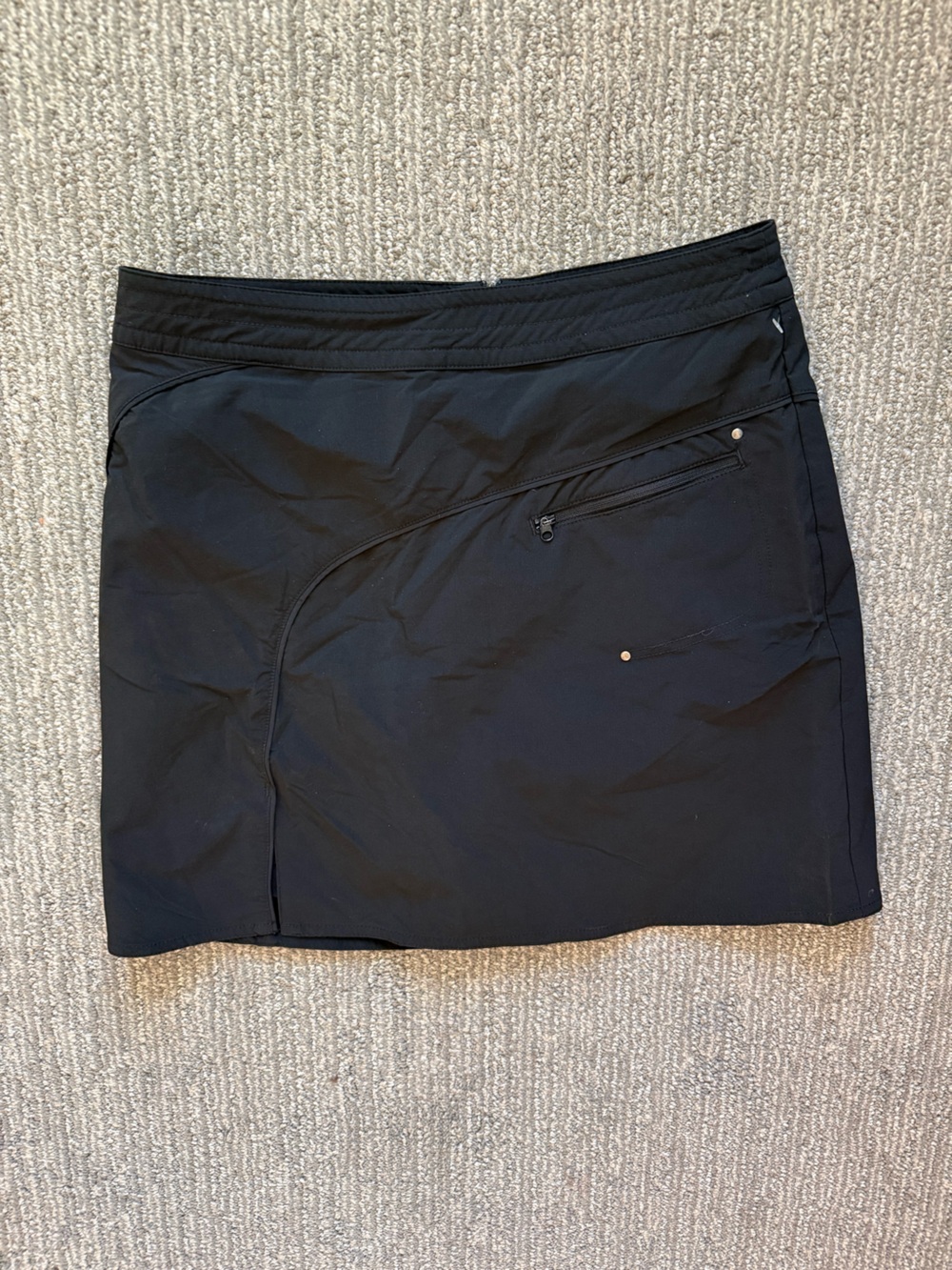 Nü Denmark Black Performance Skort Women’s Size 8 Zip Pocket Stretch Golf Travel